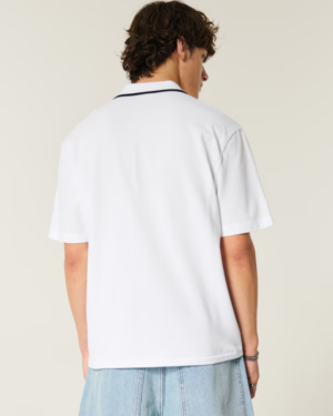 Alternative view of Polo Blanco Holgado de Hollister