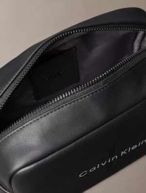 Alternative view of Neceser Calvin Klein